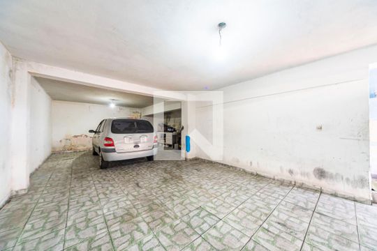 Garagem de casa à venda com 8 quartos, 500m² em Vila Mazzei, Santo André