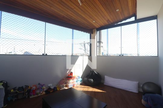 Sacada Quarto 1  de casa à venda com 3 quartos, 200m² em Vila Barbosa, São Paulo