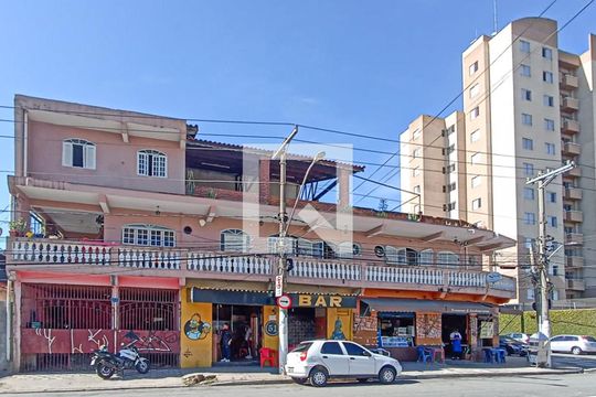 Fachada de casa à venda com 3 quartos, 120m² em São Pedro, Osasco