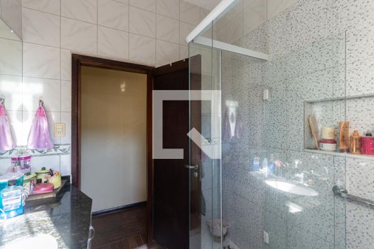 Banheiro de casa à venda com 4 quartos, 300m² em São Cristóvão, Rio de Janeiro