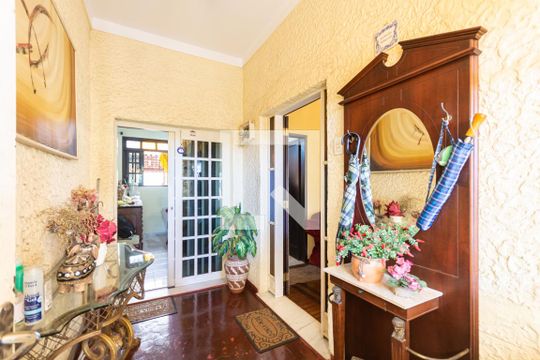 Hall de casa à venda com 4 quartos, 300m² em São Cristóvão, Rio de Janeiro