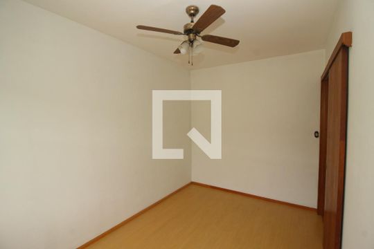 Quarto 1 de apartamento para alugar com 2 quartos, 51m² em Camaquã, Porto Alegre