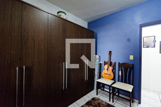 quarto 2 de casa à venda com 7 quartos, 280m² em Bairro Fátima, Canoas