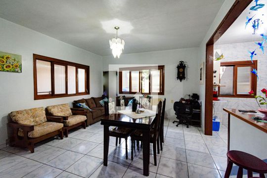 Casa à venda com 7 quartos, 280m² em Bairro Fátima, Canoas