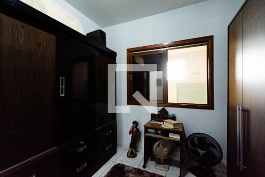 quarto 1 de casa à venda com 7 quartos, 280m² em Bairro Fátima, Canoas
