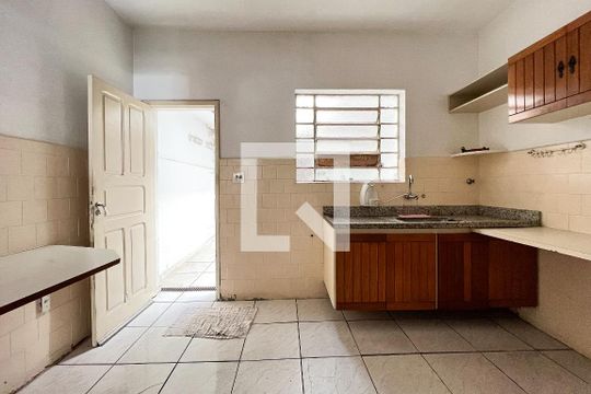 Cozinha de casa à venda com 3 quartos, 140m² em Bom Retiro, São Paulo