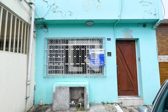 Fachada de casa à venda com 3 quartos, 140m² em Bom Retiro, São Paulo