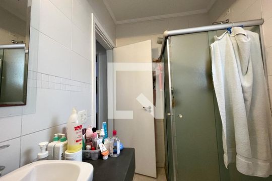 Banheiro  de apartamento à venda com 2 quartos, 80m² em Vila Paulista, São Paulo