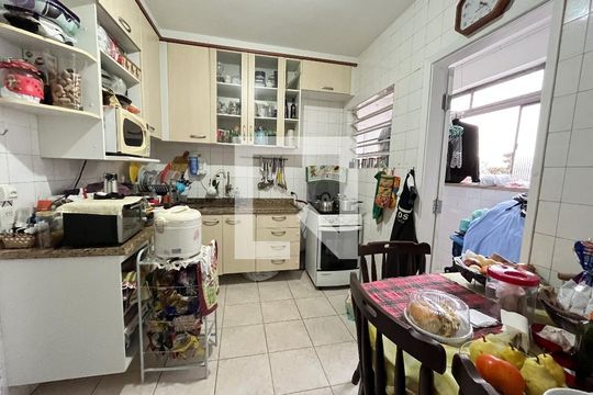 Cozinha  de apartamento à venda com 2 quartos, 80m² em Vila Paulista, São Paulo