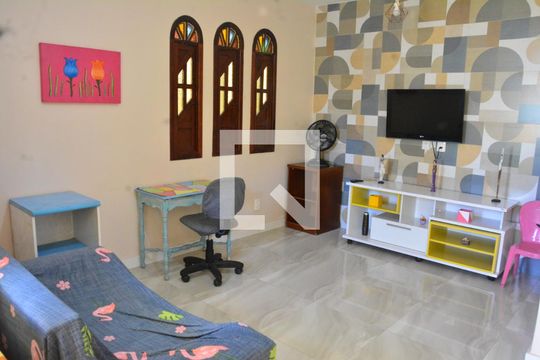 Casa para alugar com 1 quarto, 65m² em Jardim das Margaridas, Salvador