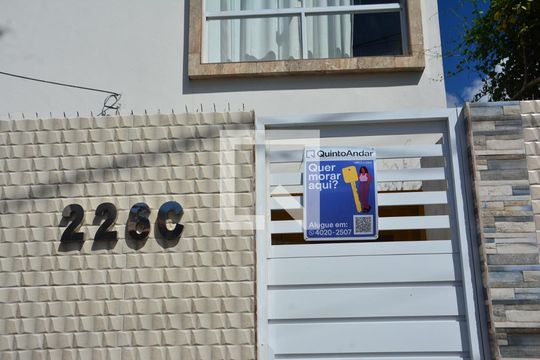 Placa na fachada  de casa para alugar com 1 quarto, 65m² em Jardim das Margaridas, Salvador