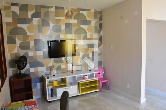 Sala  de casa para alugar com 1 quarto, 65m² em Jardim das Margaridas, Salvador