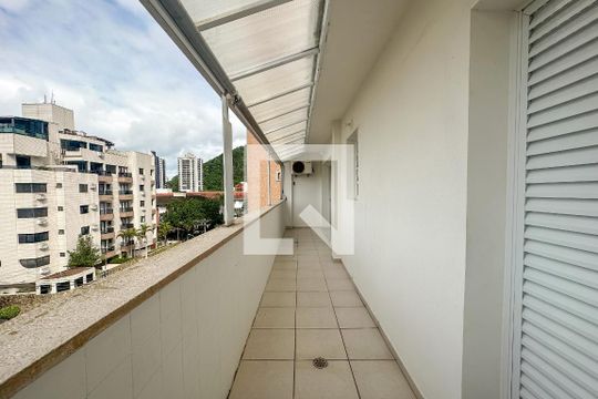 Varanda de apartamento para alugar com 4 quartos, 145m² em Vila Julia, Guarujá