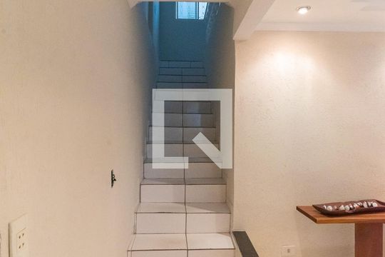 Escada de casa à venda com 3 quartos, 300m² em Jardim Santa Lúcia, Campinas