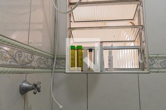 Banheiro da Suíte 1 de casa à venda com 3 quartos, 300m² em Jardim Santa Lúcia, Campinas