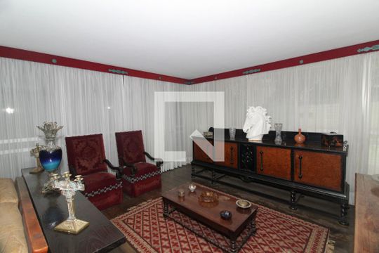 Sala de casa para alugar com 3 quartos, 468m² em Sion, Belo Horizonte