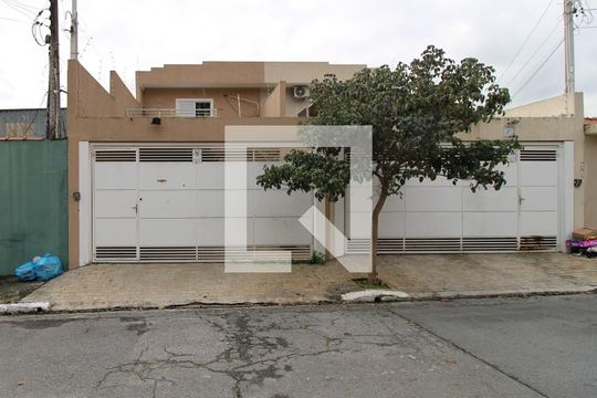 Fachada  de casa à venda com 3 quartos, 175m² em Vila Ipojuca, São Paulo