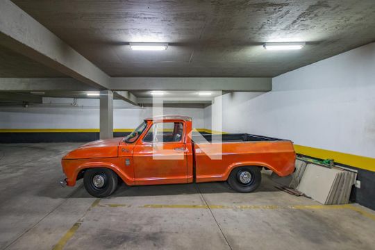Garagem de apartamento à venda com 3 quartos, 168m² em Coracao de Jesus, Belo Horizonte