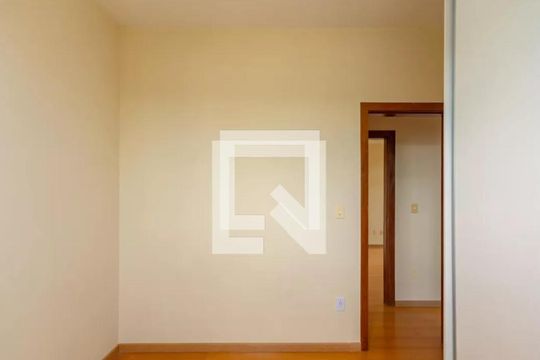 Apartamento à venda com 3 quartos, 81m² em Itapoã, Belo Horizonte