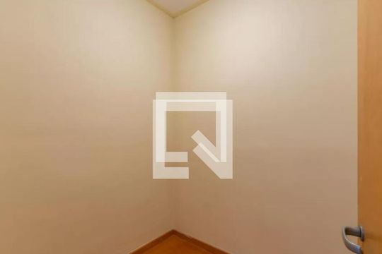 Quarto de Serviço de apartamento à venda com 3 quartos, 81m² em Itapoã, Belo Horizonte