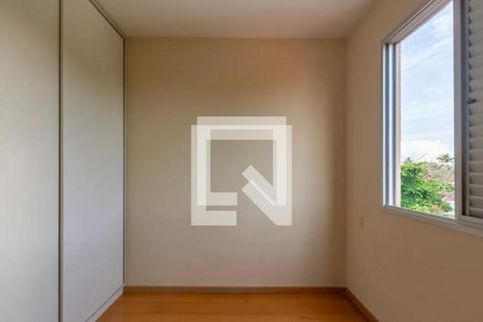 Suite de apartamento à venda com 3 quartos, 77m² em Itapoã, Belo Horizonte