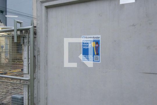 Plaquinha instalada de apartamento à venda com 2 quartos, 48m² em Estância Velha, Canoas