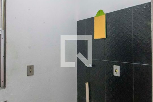 Cozinha de apartamento à venda com 2 quartos, 48m² em Estância Velha, Canoas