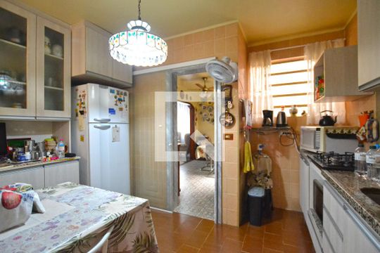 Cozinha de casa à venda com 3 quartos, 187m² em Santa Tereza, Porto Alegre
