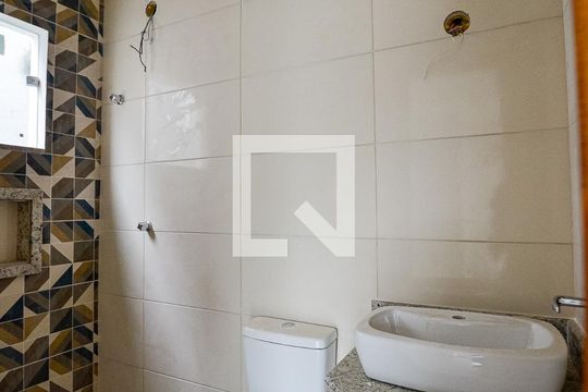 Banheiro da Suíte de casa à venda com 3 quartos, 130m² em Engenho do Mato, Niterói