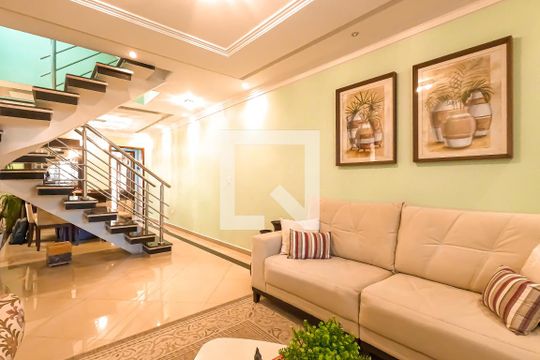 Casa à venda com 5 quartos, 180m² em Jardim Paraventi, Guarulhos