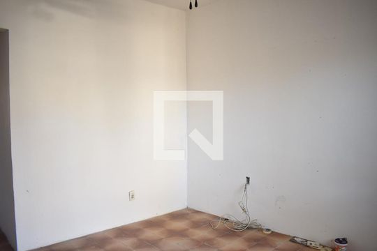 Sala de casa à venda com 2 quartos, 180m² em Campo Grande, Rio de Janeiro