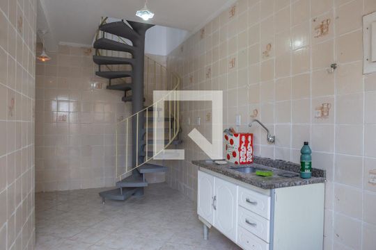 Cozinha de casa para alugar com 1 quarto, 50m² em Vila Ipojuca, São Paulo