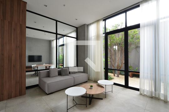 Área comum de kitnet/studio para alugar com 1 quarto, 25m² em Mirandópolis, São Paulo