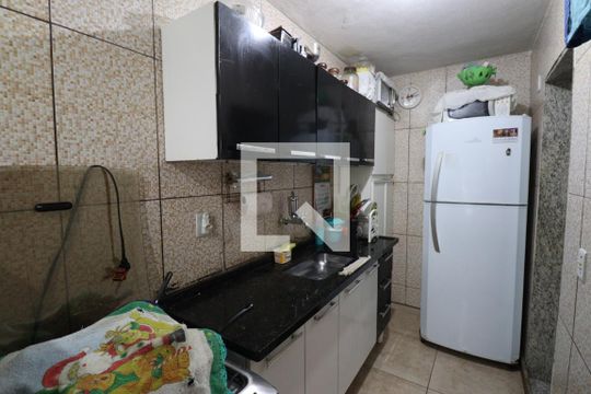 Cozinha e Área de Serviço de apartamento para alugar com 2 quartos, 55m² em Jardim Alcântara, São Gonçalo