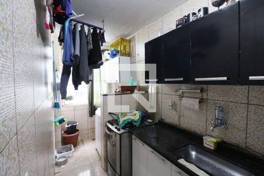 Cozinha e Área de Serviço de apartamento para alugar com 2 quartos, 55m² em Jardim Alcântara, São Gonçalo