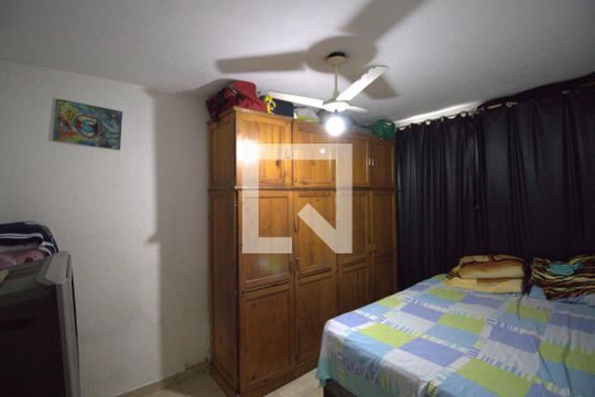 Quarto 1 de apartamento para alugar com 2 quartos, 55m² em Jardim Alcântara, São Gonçalo