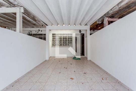 Garagem de casa para alugar com 2 quartos, 100m² em Brooklin, São Paulo