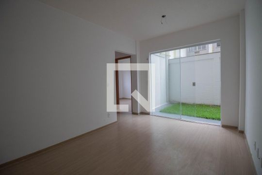 Apartamento à venda com 2 quartos, 61m² em Taquara, Rio de Janeiro