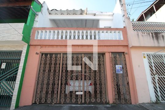 Fachada de casa para alugar com 1 quarto, 75m² em Jardim Matarazzo, São Paulo