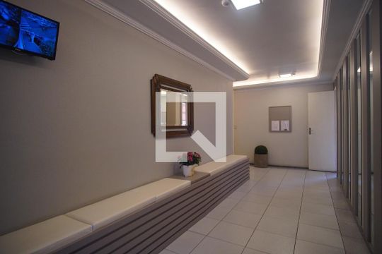 Hall de entrada de apartamento à venda com 2 quartos, 120m² em Centro, São Leopoldo
