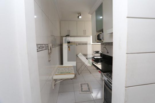 Cozinha de apartamento para alugar com 2 quartos, 49m² em Nova Brasília, Salvador