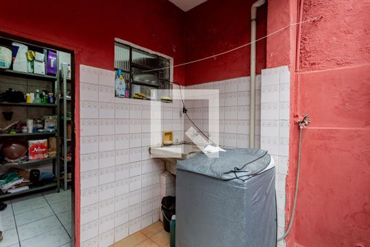 Lavanderia de casa à venda com 2 quartos, 384m² em Parque Bristol, São Paulo