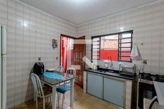 Cozinha de casa à venda com 2 quartos, 384m² em Parque Bristol, São Paulo