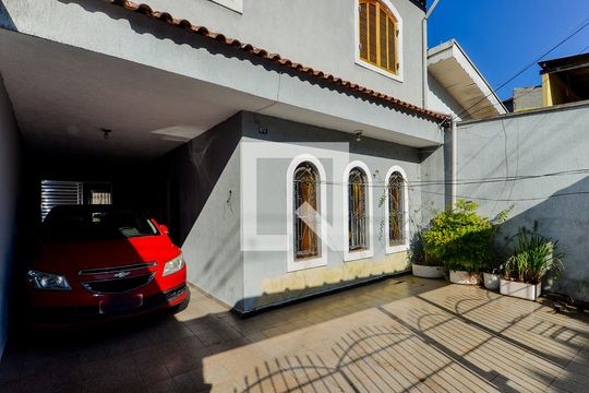 Garagem de casa à venda com 3 quartos, 159m² em Jardim Flor da Montanha, Guarulhos