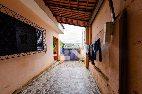 Garagem de casa à venda com 4 quartos, 292m² em Nova Gameleira, Belo Horizonte