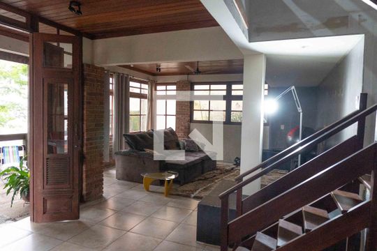 Sala 2 de casa à venda com 6 quartos, 397m² em São Francisco, Niterói