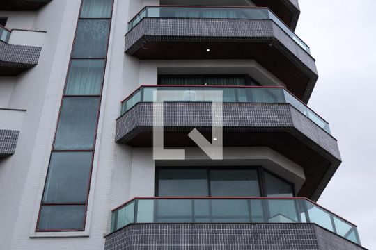 Varanda de apartamento para alugar com 3 quartos, 220m² em Parque Renato Maia, Guarulhos