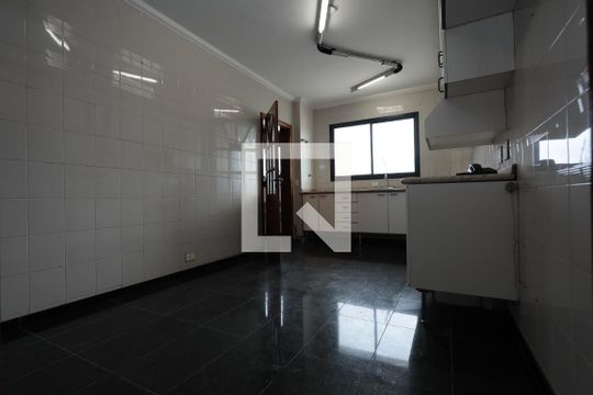 Cozinha de apartamento para alugar com 3 quartos, 220m² em Parque Renato Maia, Guarulhos