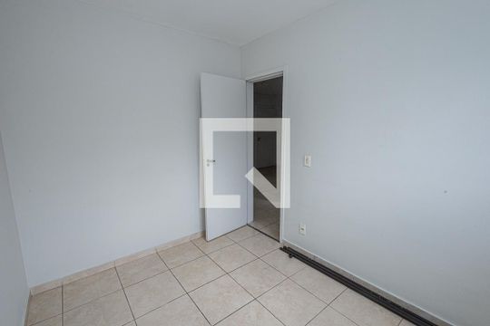 Quarto 2 de apartamento para alugar com 2 quartos, 47m² em Planalto, Belo Horizonte