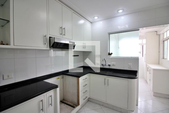 Cozinha de apartamento para alugar com 2 quartos, 80m² em Baeta Neves, São Bernardo do Campo